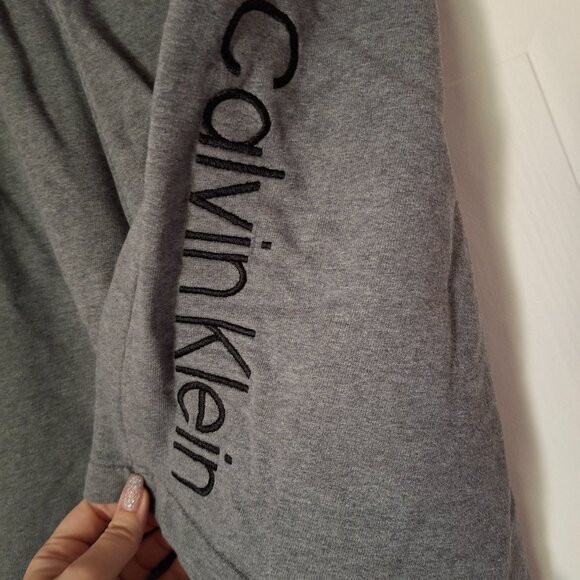 Calvin Klein Shorts - Picture 2 of 5